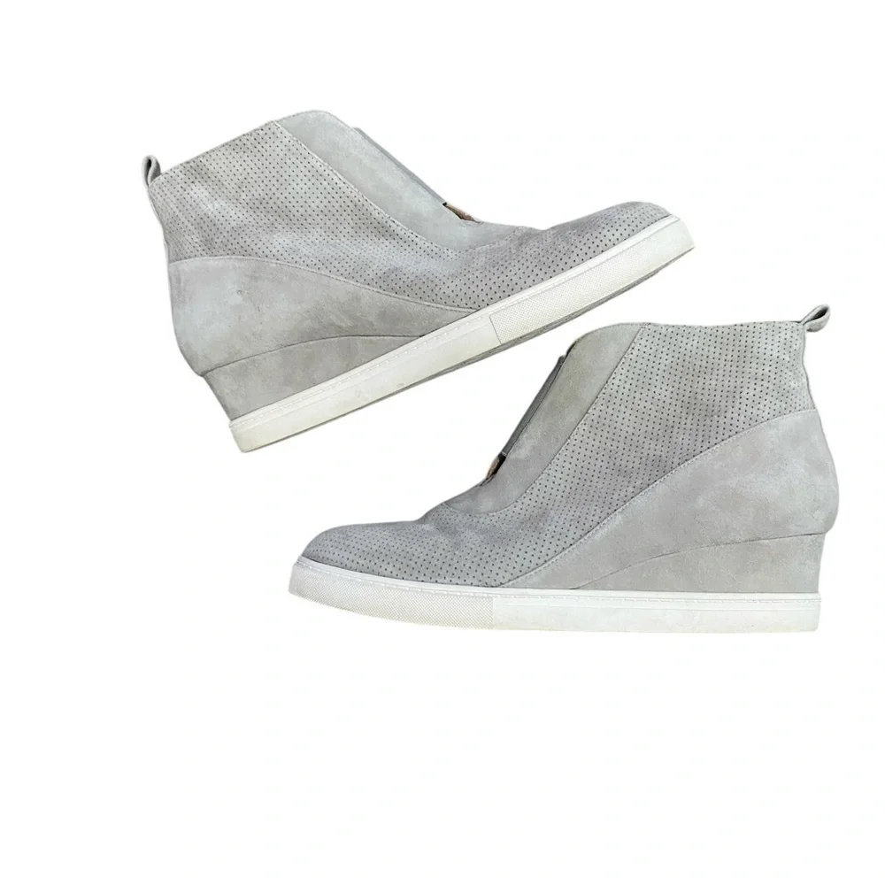 Linea Paolo Felicia Wedge Light Gray Suede Sneaker